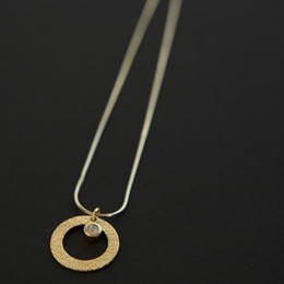Circlestone_necklace_1